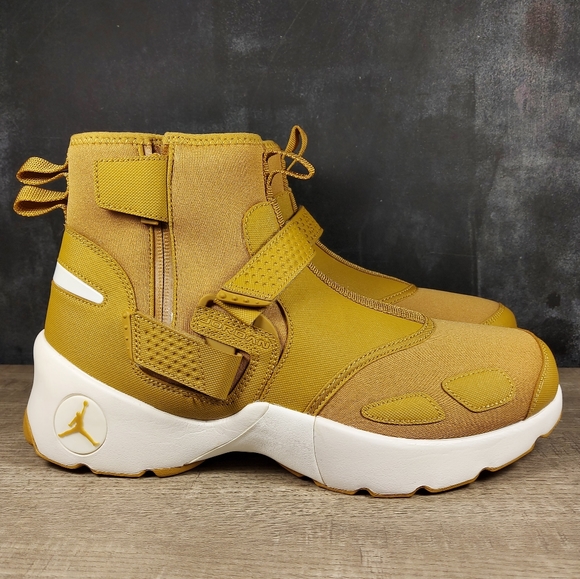 Jordan Other - Air Jordan Trunner LX High Golden Harvest